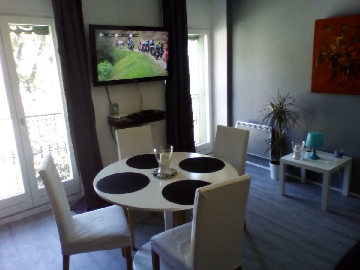 Appartement Residence Les Acacias Ax-les-Thermes Luaran gambar